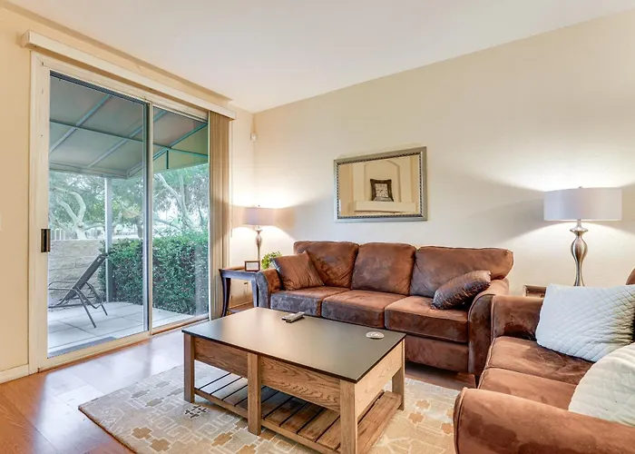 Holiday home Golf Course Views! Relaxing & Convenient Unit