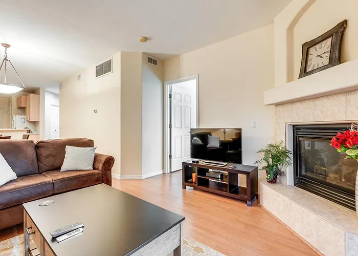 Golf Course Views! Relaxing & Convenient Unit