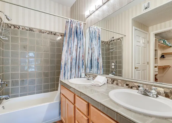 Holiday home Golf Course Views! Relaxing & Convenient Unit Mesa