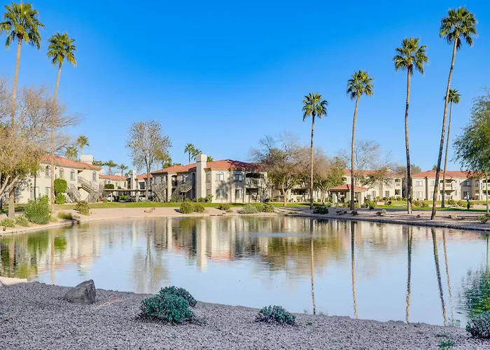 Golf Course Views! Relaxing & Convenient Unit Mesa